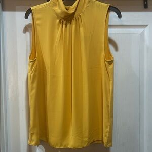 NWT Ann Taylor Yellow Sleeveless Women's Top-Sz M